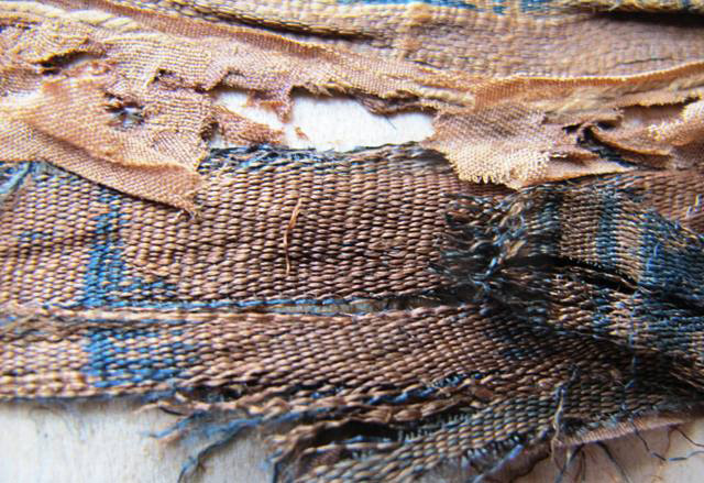 Fig. 4. The inner border of the Gurgyam silk reveals a very finely woven silk batten. This is a feature of the textile not reported on earlier. Perhaps this will prove an important clue for specialists in Central Asian textiles and archaeology.