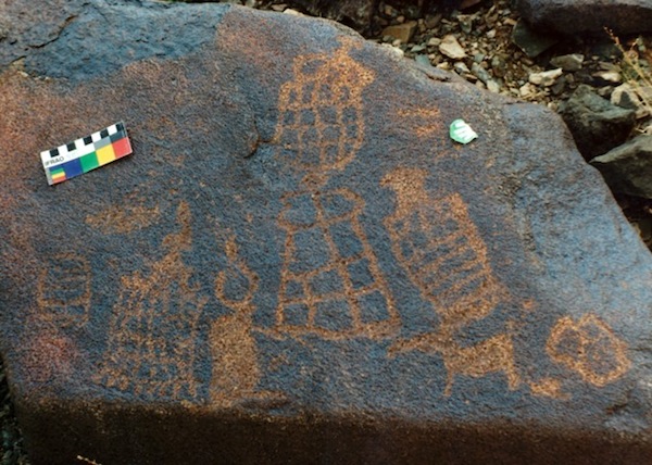 Fig. 5. Six geometric figures accompanied by a yak and another animal, western Changthang.