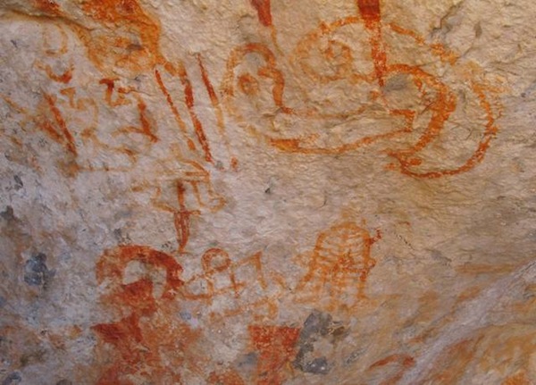 Fig. 6. Four auspicious symbols comprising a pair of fish, parasol, victory banner and endless knot, eastern Changthang. The grouping of these figures together and their current signification in Tibetan religions indicate that they are indeed symbolic in nature and not merely literal representations of objects.