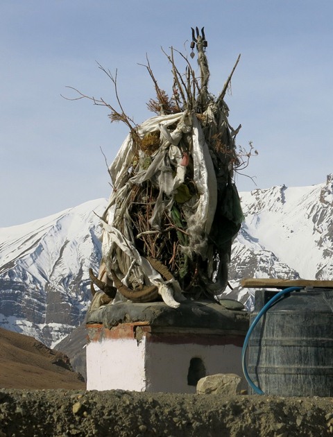 Fig. 6. A shrine for the god Dungmarchen on the rooftop of a house, Kibbar.