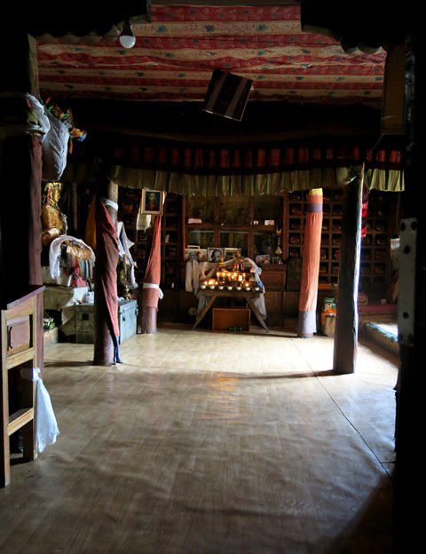 Fig. 8. The chapel in the old residence of Lochen Rinpoche, Key monastery.