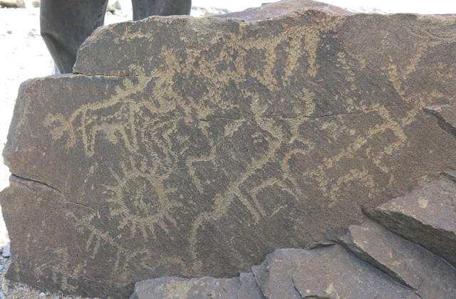 Fig. 13. The same compositions as fig. 10 taken in full shade, illustrating how much the quality of light used in photography affects the appearance of rock art. The shaded figures are more strongly highlighted, but because of the manner in which blue spectrum light is scattered, they appear bleached out.