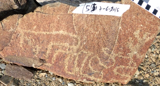 Fig. 19.3. Rectilinear subject wrapped around two sides of rock. Early Historic period. Photo courtesy of the Spiti Rock Art and Historical Society.