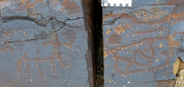 Fig. 20.9. Centaurial figure (left; 20 cm long) and rectangle with inner curvilinear and rectilinear motifs (right; 23 cm long). Protohistoric period. This boulder was recently split in two as part of a local campaign to eradicate all boulders in the area.