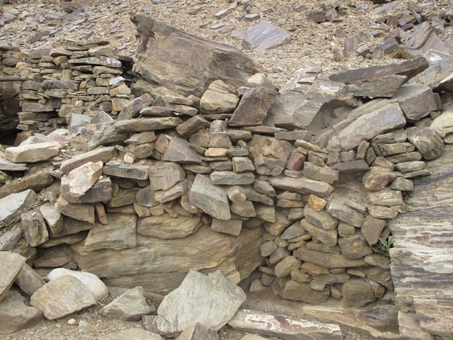 Fig. 5. The east section of the middle tier rear wall with the remains of two niches, a telltale architectonic feature of corbelled buildings in Upper Tibet.