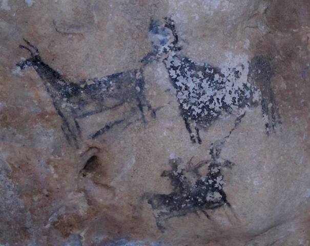 Fig. 22: A mounted hunter with a bow and what appears to be a pike painted with a black pigment. Protohistoric period or Early historic period.